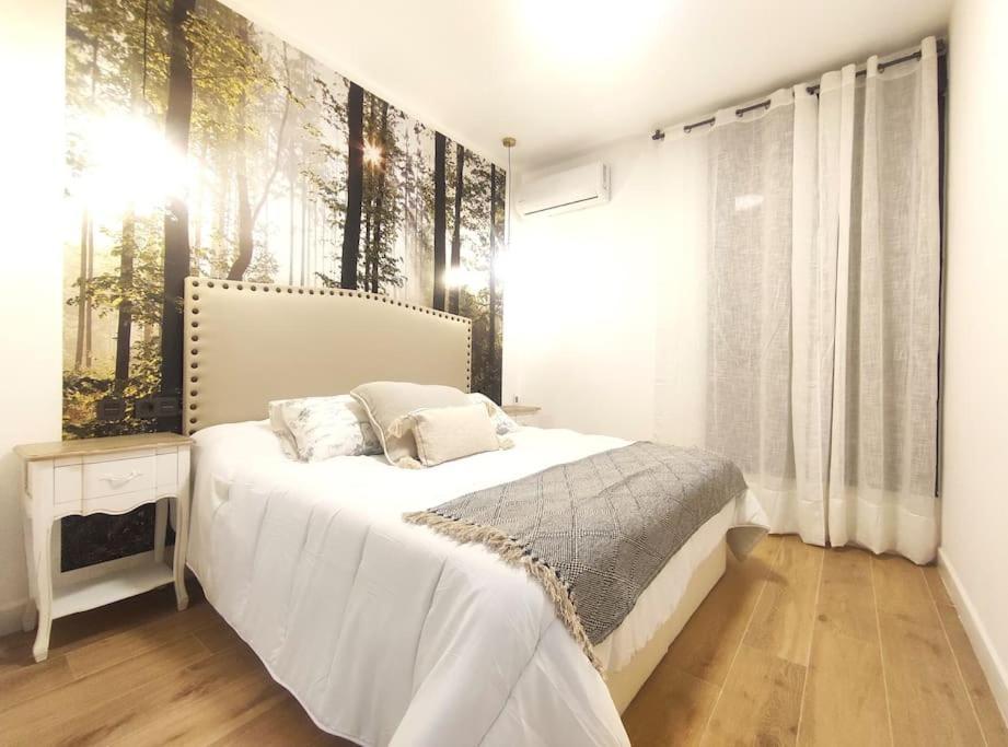 Oasis Suites Fernando IV Sevilla Bagian luar foto