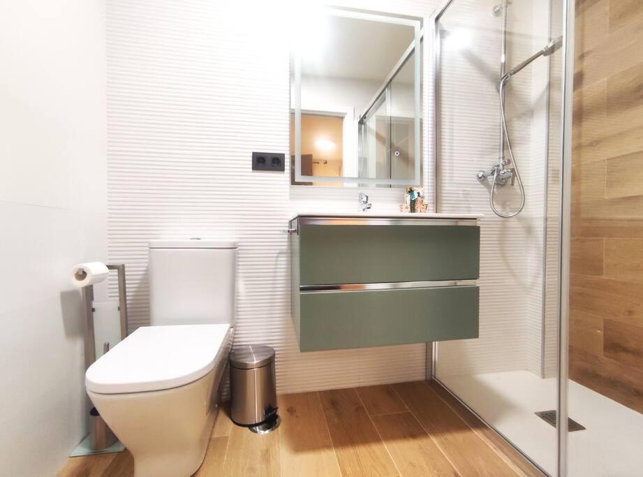 Oasis Suites Fernando IV Sevilla Bagian luar foto